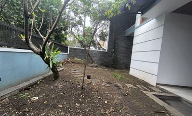 Rumah mewah 2 lantai siap huni di batunggal indah bandung