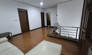 Rumah mewah 2 lantai siap huni di batunggal indah bandung