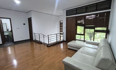 Rumah mewah 2 lantai siap huni di batunggal indah bandung