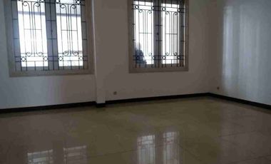 SEWA RUMAH BARU JL NGAGEL JAYA UTARA