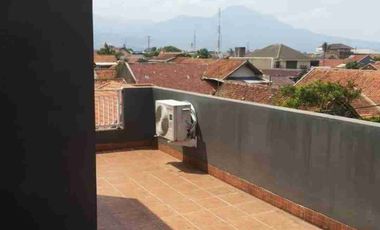 Dijual Rumah di Komp. Guruminda Cisaranten Kulon Bandung