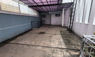 Disewakan Rumah 2 Lantai Nyaman Siap Huni Lokasi di Batununggal Indah Bandung