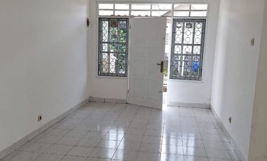 Rumah Unfurnished Siap Huni Komplek Perum Area Dongkelan Yogyakarta
