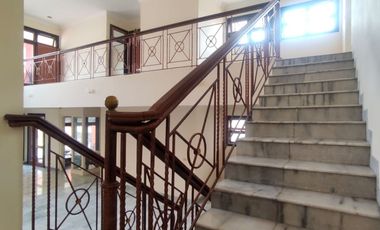 FOR RENT: Luxurious 2-story, 5-bedroom, beautiful house with swimming pool in Cilandak, South Jakarta