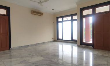 FOR RENT: Luxurious 2-story, 5-bedroom, beautiful house with swimming pool in Cilandak, South Jakarta