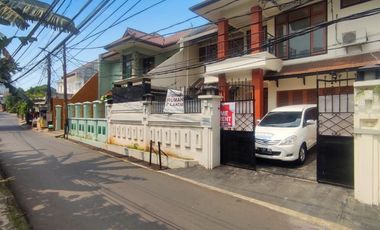 FOR RENT: Luxurious 2-story, 5-bedroom, beautiful house with swimming pool in Cilandak, South Jakarta