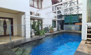 FOR RENT Luxurious and magnificent 5 bedroom house with swimming pool SHM Cilandak Timur South Jakarta