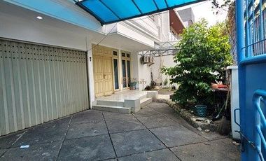 10 menit Ke Pasar Baru, Mall Mangga Dua, Stasiun Senen, Dufan Ancol, SDK Tunas Bangsa Gunung Sahari, RS Husada, Disewa Rumah Kartini 330m siap Huni