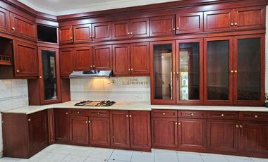 10 menit Ke Pasar Baru, Mall Mangga Dua, Stasiun Senen, Dufan Ancol, SDK Tunas Bangsa Gunung Sahari, RS Husada, Disewa Rumah Kartini 330m siap Huni