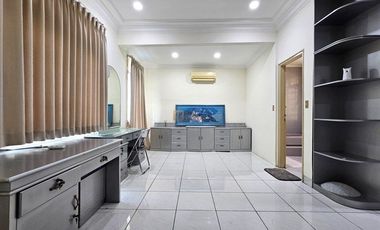 10 menit Ke Pasar Baru, Mall Mangga Dua, Stasiun Senen, Dufan Ancol, SDK Tunas Bangsa Gunung Sahari, RS Husada, Disewa Rumah Kartini 330m siap Huni