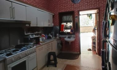 Dijual Rumah Siap Huni Lokasi Strategis Dekat Lebak Bulus Daerah Puri Cinere