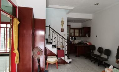 Rumah di Komp. Taman Mutiara, Cimahi Tengah