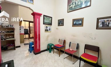 RUMAH DIJUAL DI SOLO BARU DEKAT THE PARK MALL