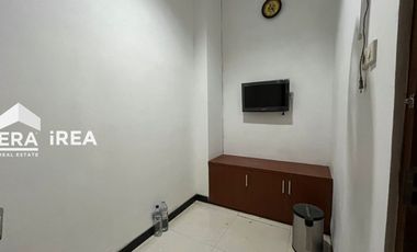 RUMAH DIJUAL DI SOLO DEKAT PAKUWON MALL SOLO BARU FULL FURNISHED