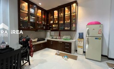 RUMAH DIJUAL DI SOLO DEKAT PAKUWON MALL SOLO BARU FULL FURNISHED