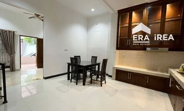 RUMAH DIJUAL DI SOLO DEKAT PAKUWON MALL SOLO BARU FULL FURNISHED