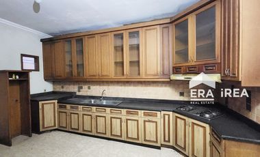 DISEWAKAN RUMAH MEWAH DI SOLO DEKAT PARAGON MALL