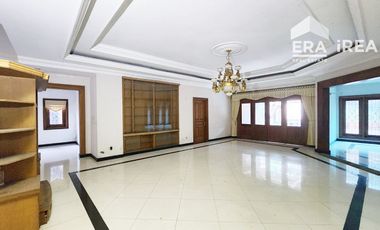 DISEWAKAN RUMAH MEWAH DI SOLO DEKAT PARAGON MALL