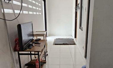 Sewa Rumah Eksklusif di Pejaten Dekat Pejaten Village & AIS – Kolam Renang Pribadi