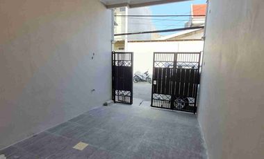 sewa rmh baru 2Lt di lebak ,bisa buat usaha depot,toko dll