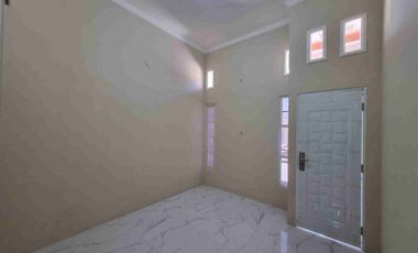 sewa rmh baru 2Lt di lebak ,bisa buat usaha depot,toko dll