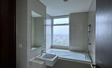 Cuan Apt Puri Mansion SHMRS Bisa KPA Hoek Priv Lift 3BR