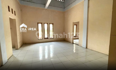 Dijual ruang usaha dan rumah Pengging Boyolali