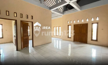 Dijual ruang usaha dan rumah Pengging Boyolali