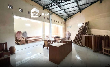 Dijual ruang usaha dan rumah Pengging Boyolali