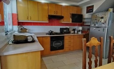 En Venta Casa en sector Carretas, cerca a Yanbal y Centro Comercial El Portal, Norte de Quito