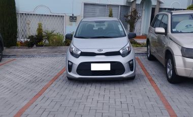 En Venta Casa en sector Carretas, cerca a Yanbal y Centro Comercial El Portal, Norte de Quito