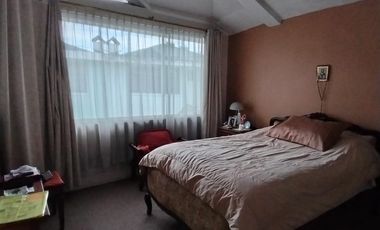 En Venta Casa en sector Carretas, cerca a Yanbal y Centro Comercial El Portal, Norte de Quito