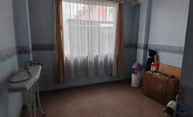 En Venta Casa en sector Carretas, cerca a Yanbal y Centro Comercial El Portal, Norte de Quito