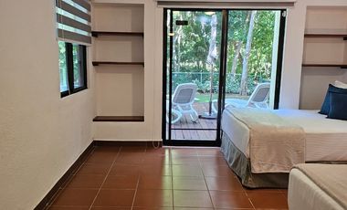 Remodeled 3-Bedroom Home for Rent in Playacar – Golf Views, Pool & Solar Panels