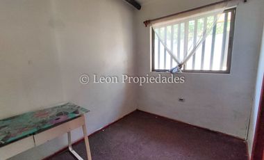 Leon Propiedades vende parcela con casa en sector Lo Águila centro, Curacaví.