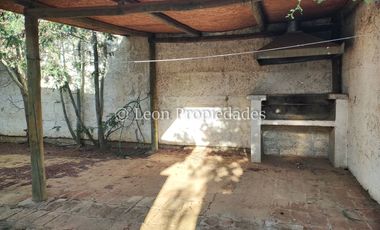 Leon Propiedades vende parcela con casa en sector Lo Águila centro, Curacaví.