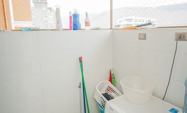 SE VENDE DEPTO EN EDIFICIO ALTO CAVANCHA.