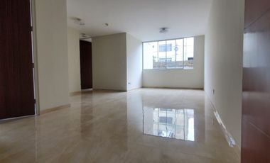 Departamento Remodelado Con Ascensor Y Gas Natural Cerca De Las Malvinas