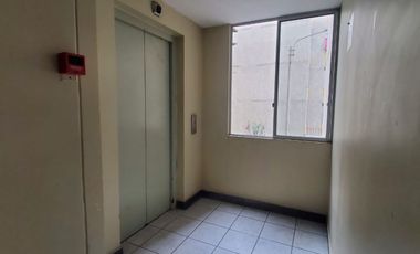 Departamento Remodelado Con Ascensor Y Gas Natural Cerca De Las Malvinas