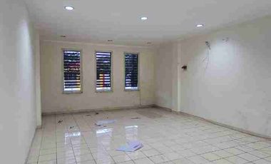 Disewakan RUKO 3 LAntai 1/2