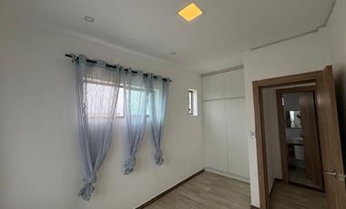 VENDO DEPARTAMENTO EN TERCER PISO CON AMPLIA TERRAZA