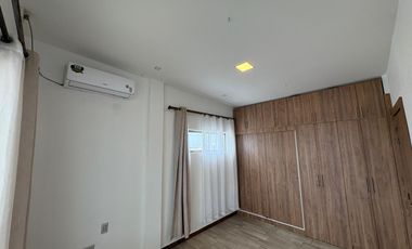 VENDO DEPARTAMENTO EN TERCER PISO CON AMPLIA TERRAZA