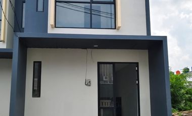 Rumah Baru 2 Lantai di Park Residence Taman Surya