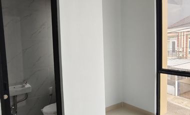 Rumah Baru 2 Lantai di Park Residence Taman Surya