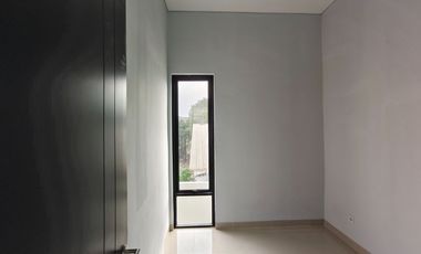 Rumah Baru 2 Lantai di Park Residence Taman Surya
