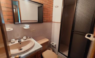 🏡 ¡Inversión u Hogar de Lujo Espacial! Casa de 3 Pisos en Villa Amalia 🚀