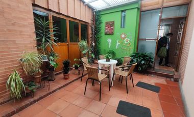 🏡 ¡Inversión u Hogar de Lujo Espacial! Casa de 3 Pisos en Villa Amalia 🚀