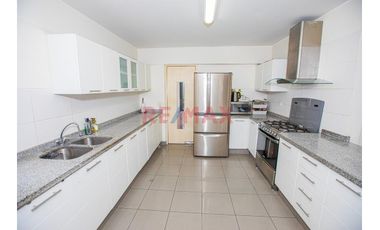 🏡 Departamento Familiar En Chacarilla – 4 Dormitorios, 3 Cocheras Y Gran Ubicación 📍