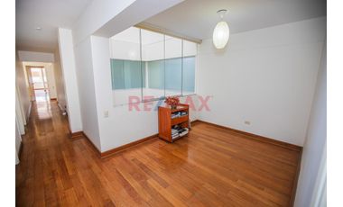🏡 Departamento Familiar En Chacarilla – 4 Dormitorios, 3 Cocheras Y Gran Ubicación 📍