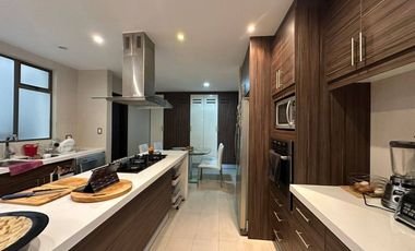 Departamento exclusivo en renta o venta – 3 dormitorios, Av. Solano